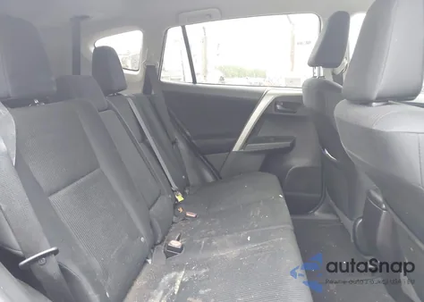 2016 Toyota Rav4 Le z USA, uszkodzony, nr VIN 2T3BFREV7GW524428